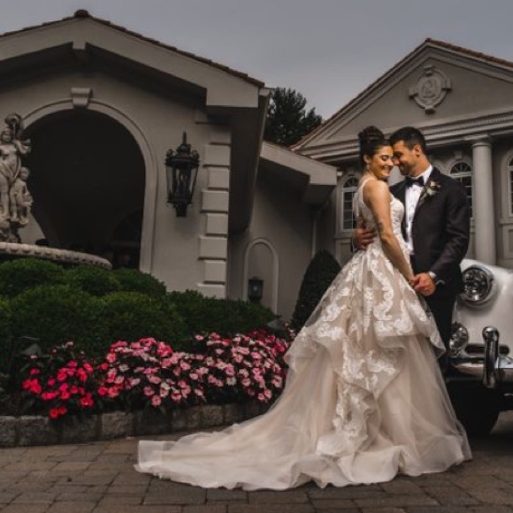 Beautiful Wedding Dress - Picture 6 of 7